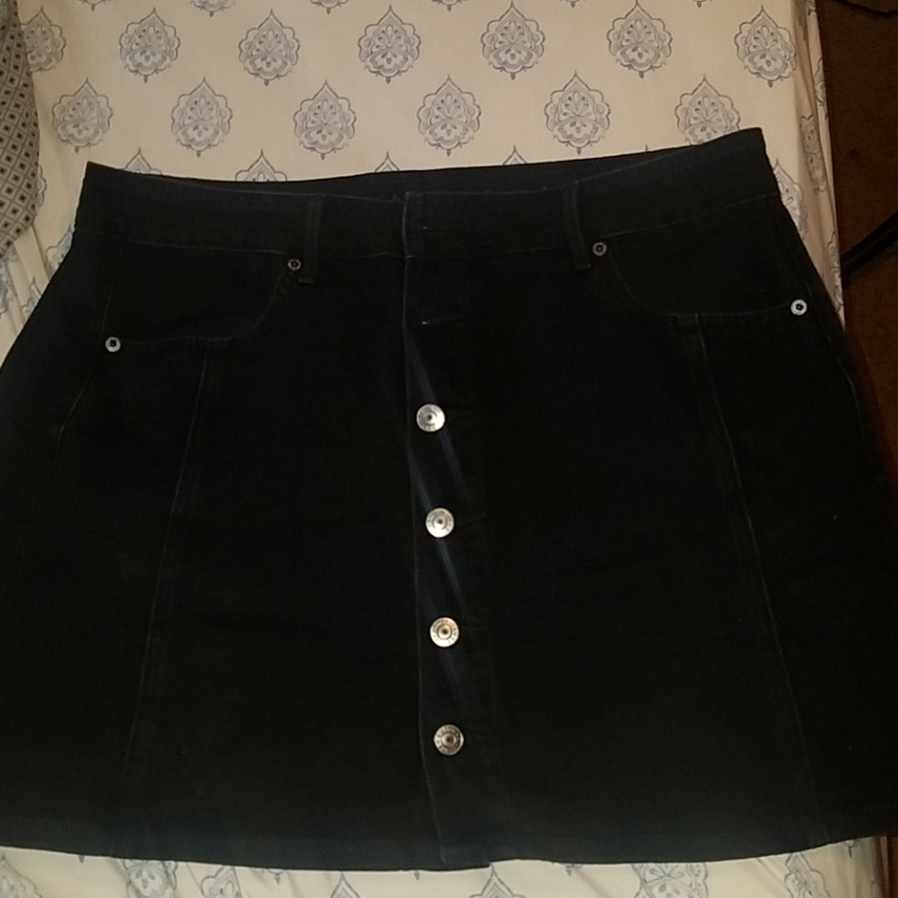 Black mini skirt
